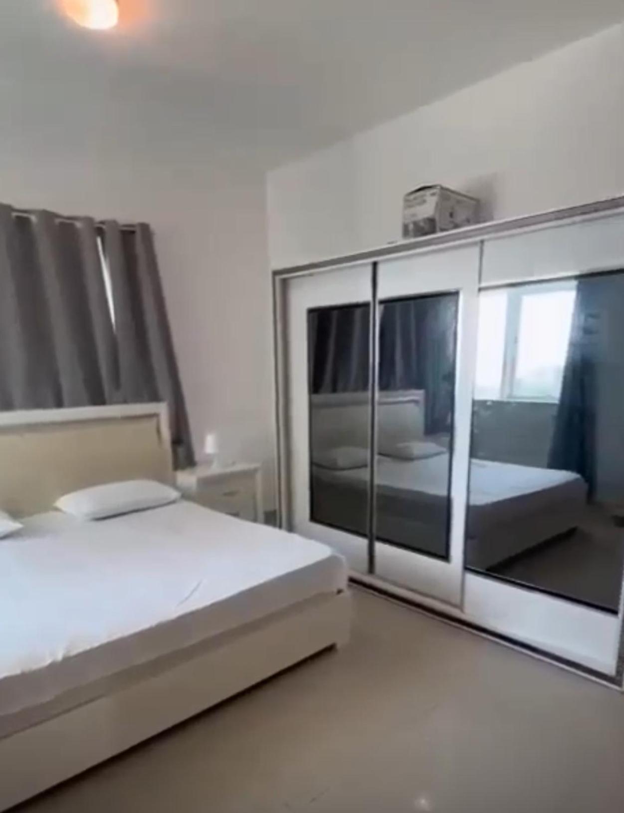Homestay Master At The Heart Of Marina Dubai