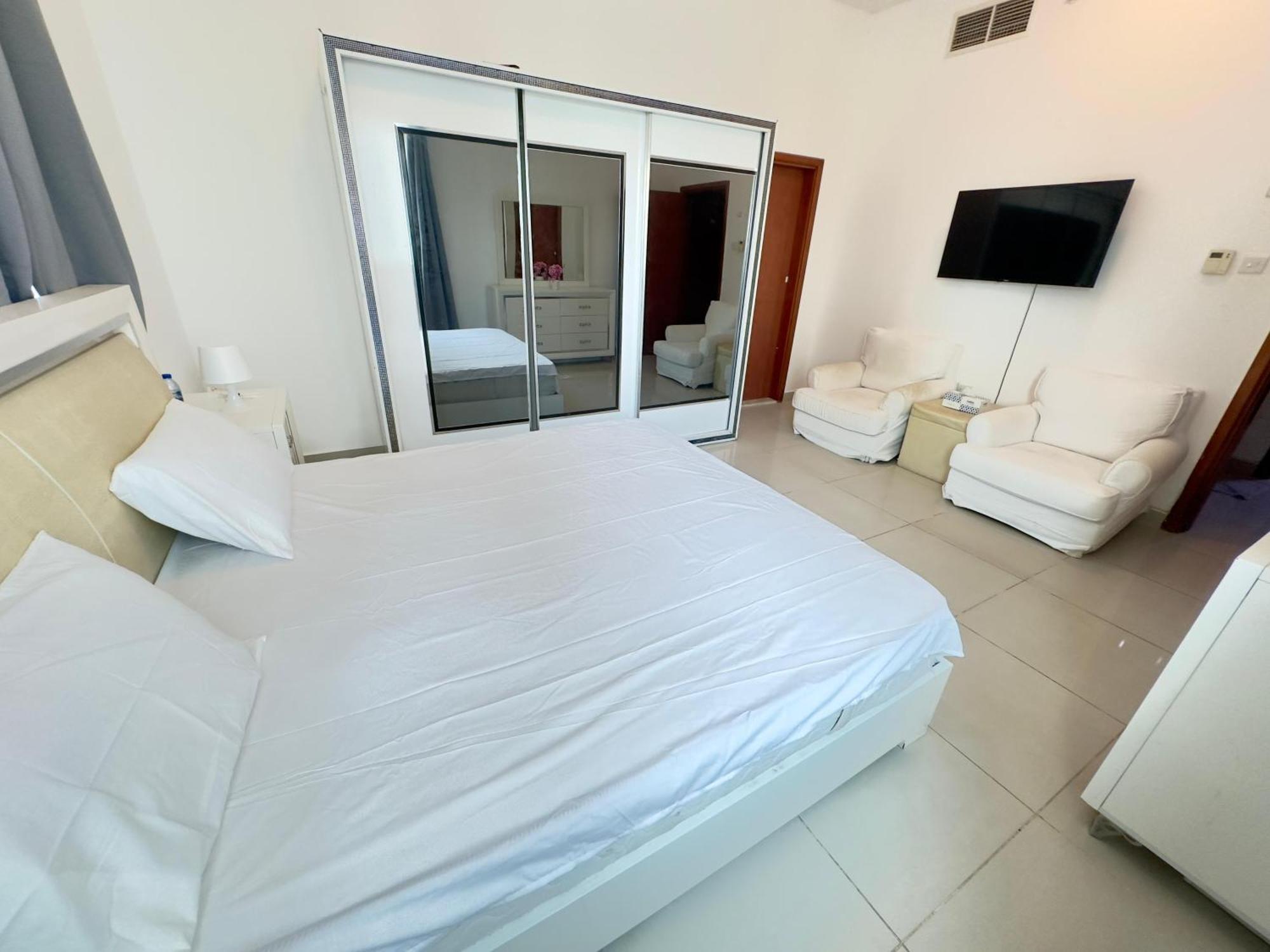 Homestay Master At The Heart Of Marina Dubai